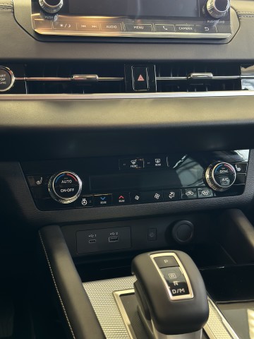 NEW Outlander 2.5 Ultimate CVT 4WD