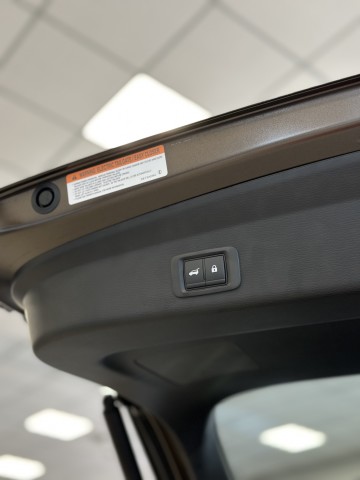 NEW Outlander 2.5 Ultimate CVT 4WD