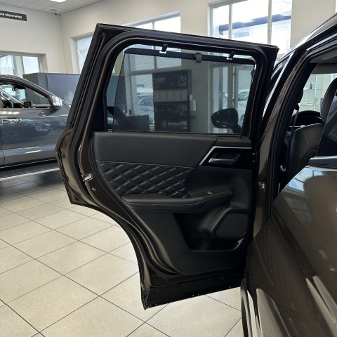 NEW Outlander 2.5 Ultimate CVT 4WD